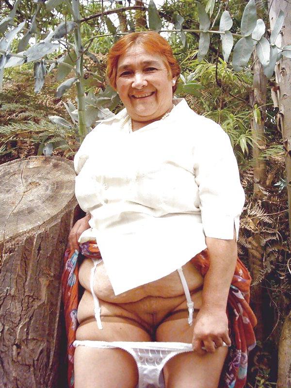 25P Colombian granny Bell (fourteenth set)