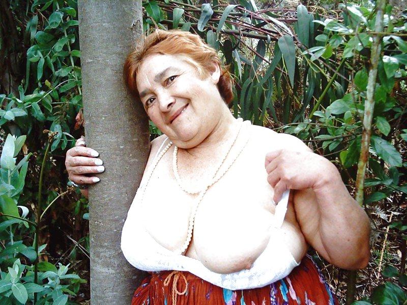 25P Colombian granny Bell (fourteenth set)