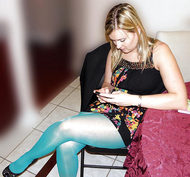 13P Blue stockings, tights & nylons