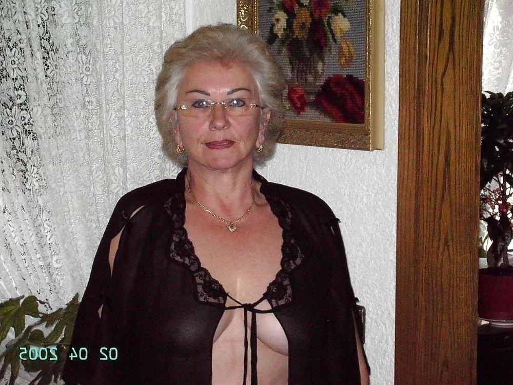 25P Granny 6