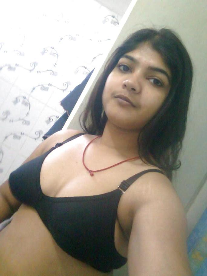 20P Topless Indian Wife