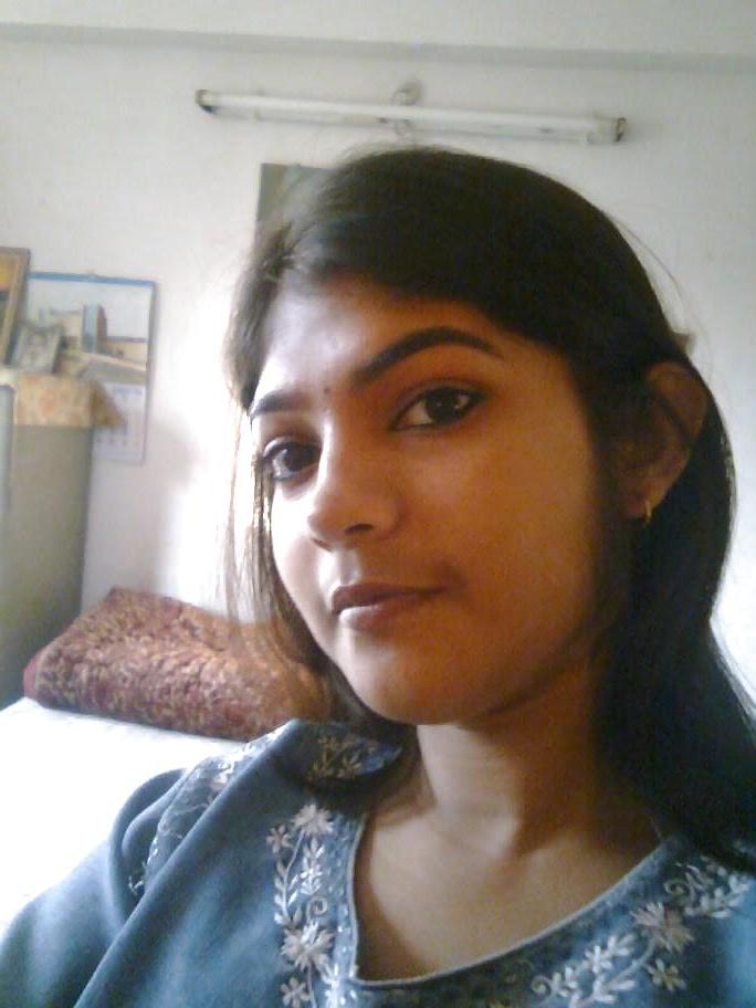 20P Topless Indian Wife