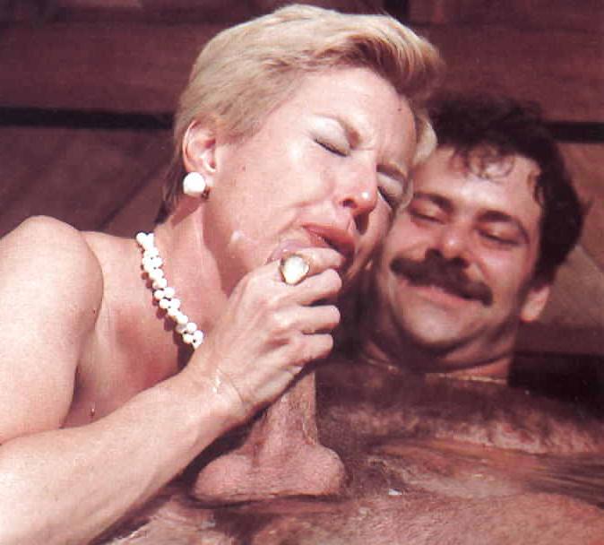25P Aunt Peg and guy (Vintage)