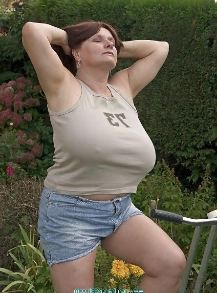 20P Toni F on her bike...