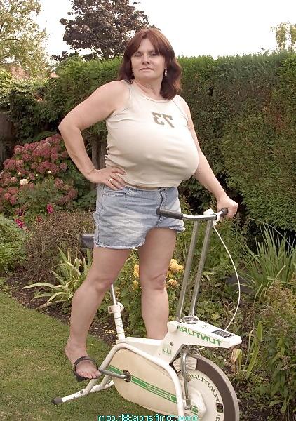 20P Toni F on her bike...