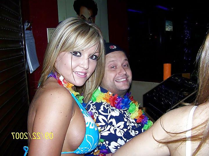 25P MILFs Gone Wild on Spring Break