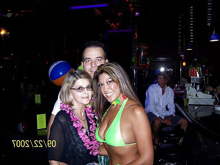 25P MILFs Gone Wild on Spring Break