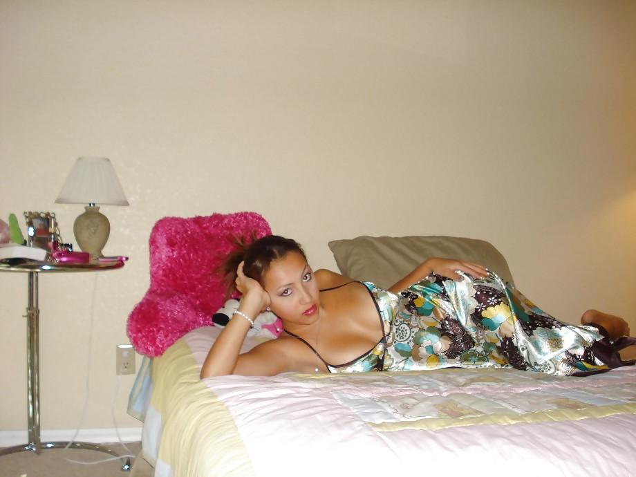 25P Columbian Girl in Miami, Florida