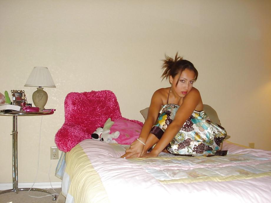 25P Columbian Girl in Miami, Florida