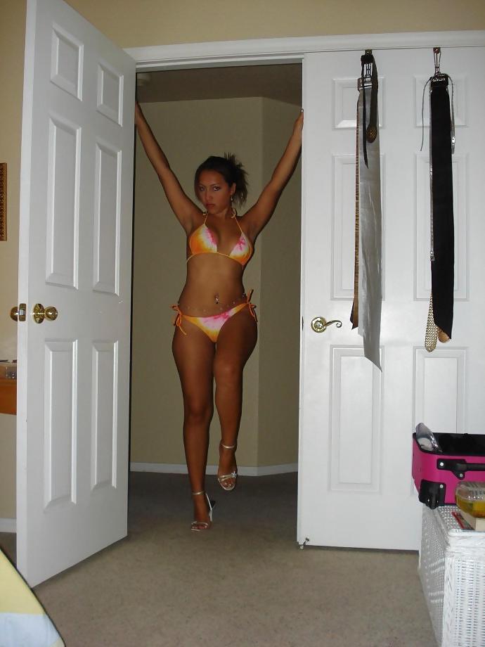 25P Columbian Girl in Miami, Florida