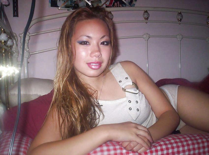 15P Photo compilation of a sultry Asian