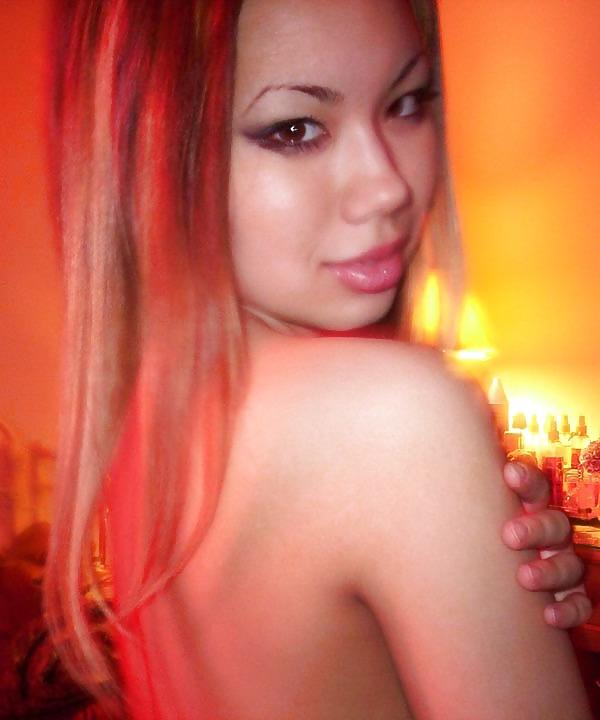15P Photo compilation of a sultry Asian