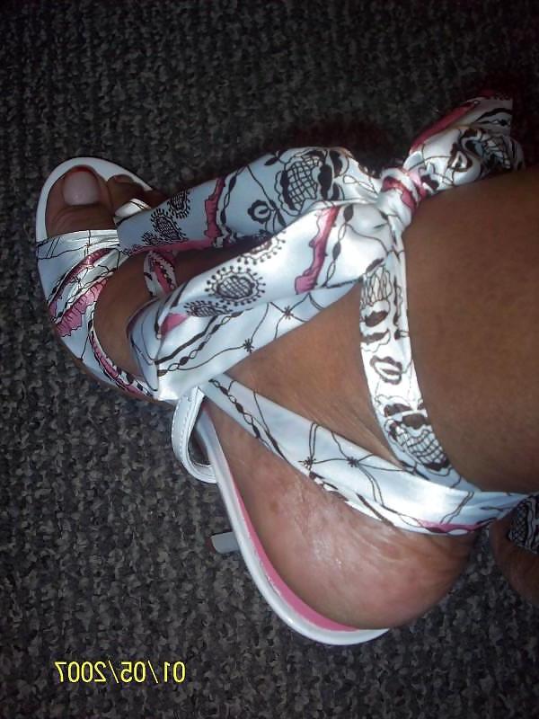 5P Sum 07 Pics My Lady Friend Took At Her Desk
