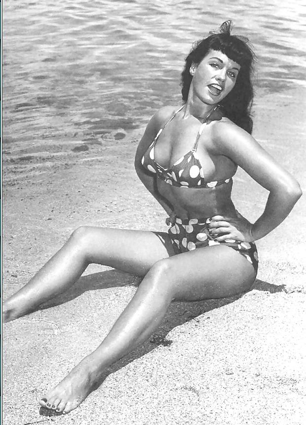25P The Beauty of Bettie Page 4