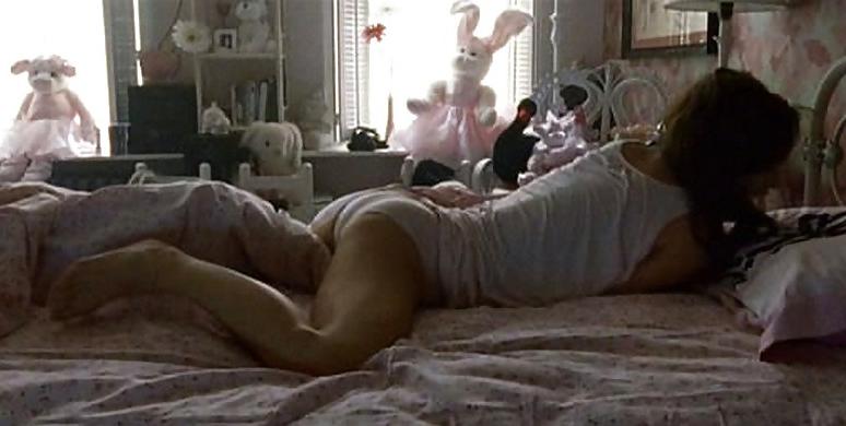 10P Natalie Portman skinny tits mila kunis