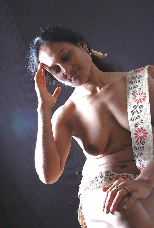 10P Desi escort