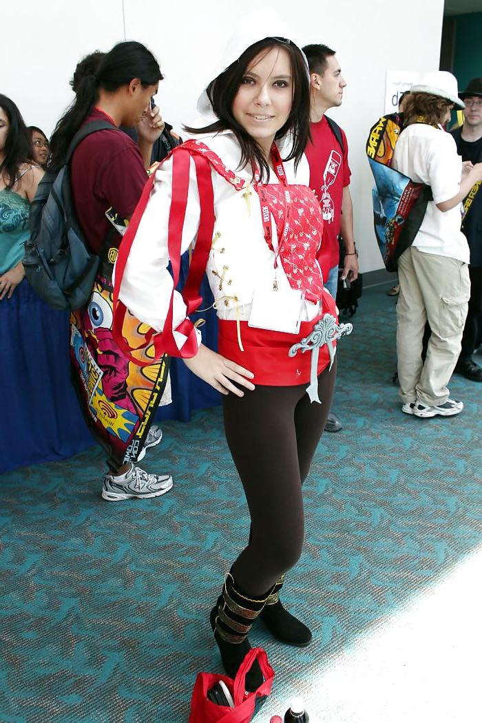 25P Girls of comic con