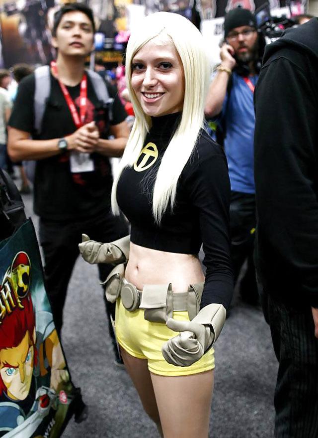 25P Girls of comic con