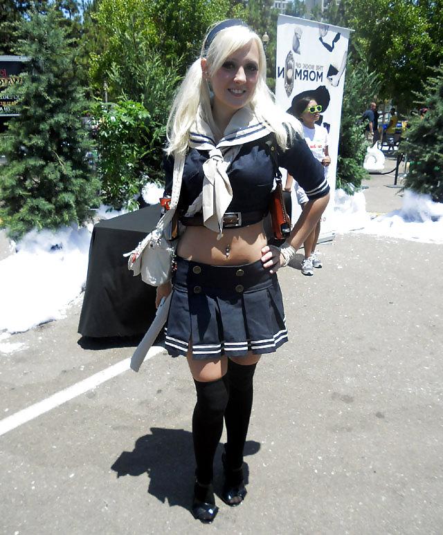 25P Girls of comic con