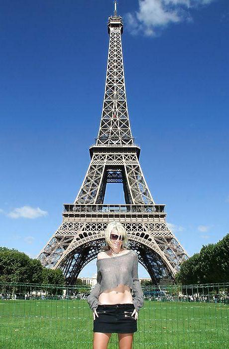 12P French exhibition in Paris by Sail