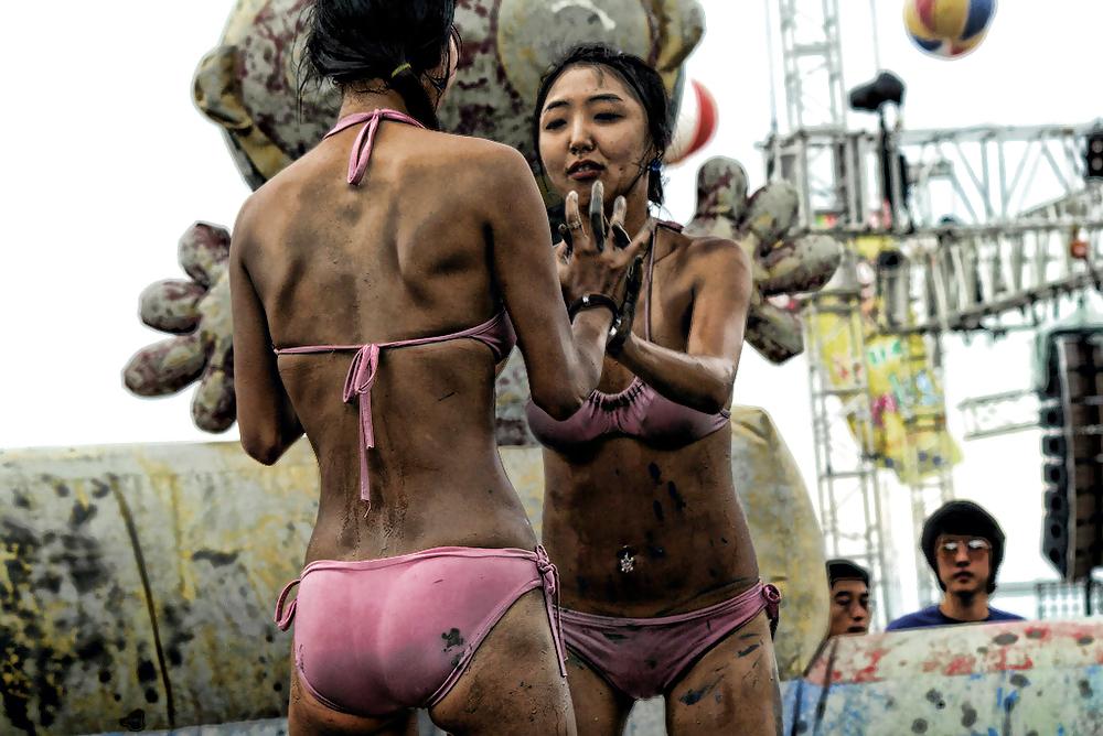 25P Photoshop fun ( Public nudity 2 )
