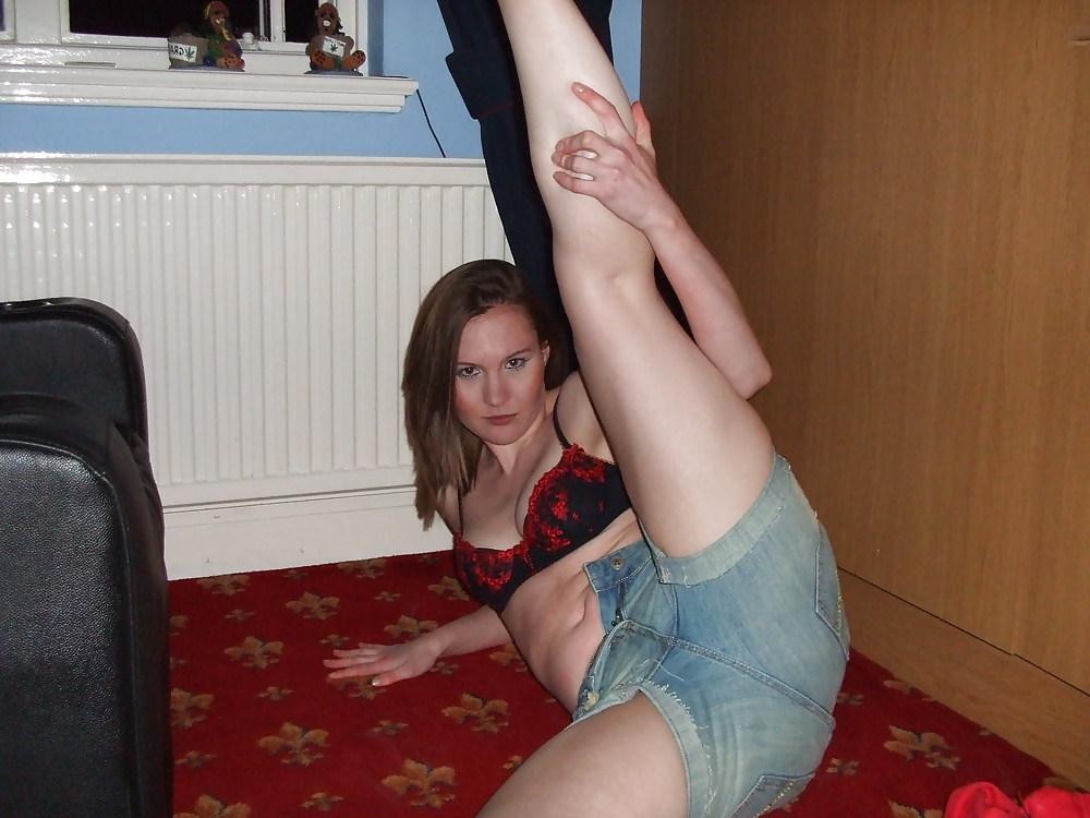 25P Alison exposing her NAKED-SELF to you all.