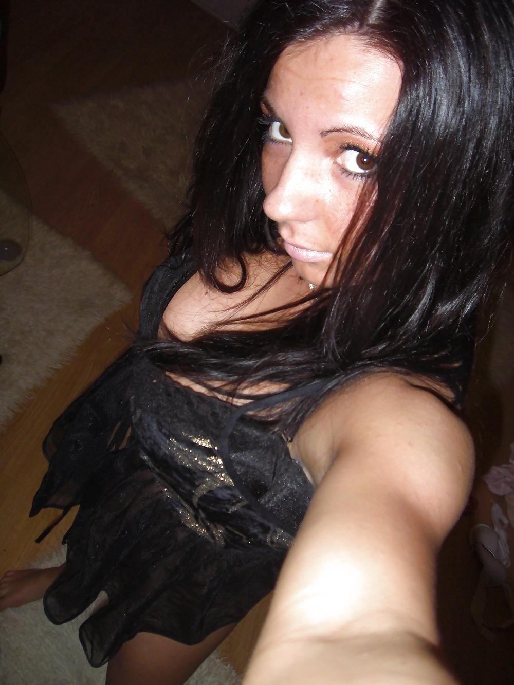 25P Sexy Polish brunette