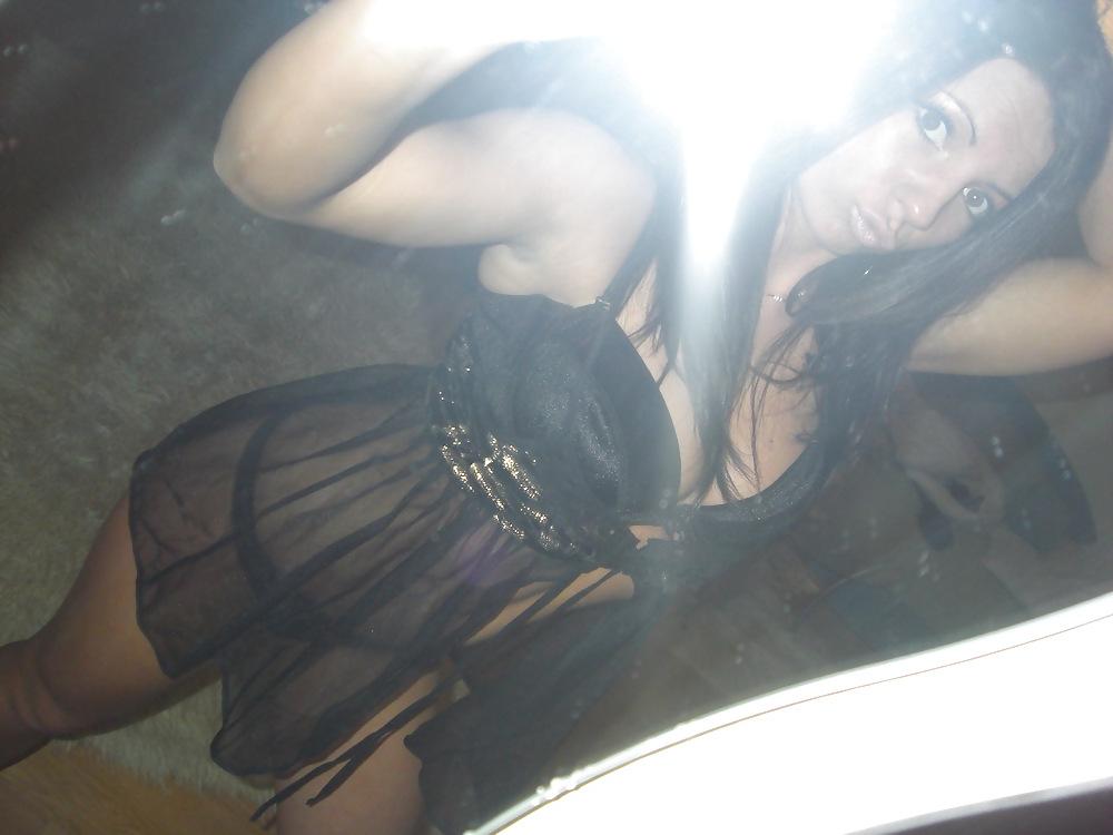 25P Sexy Polish brunette