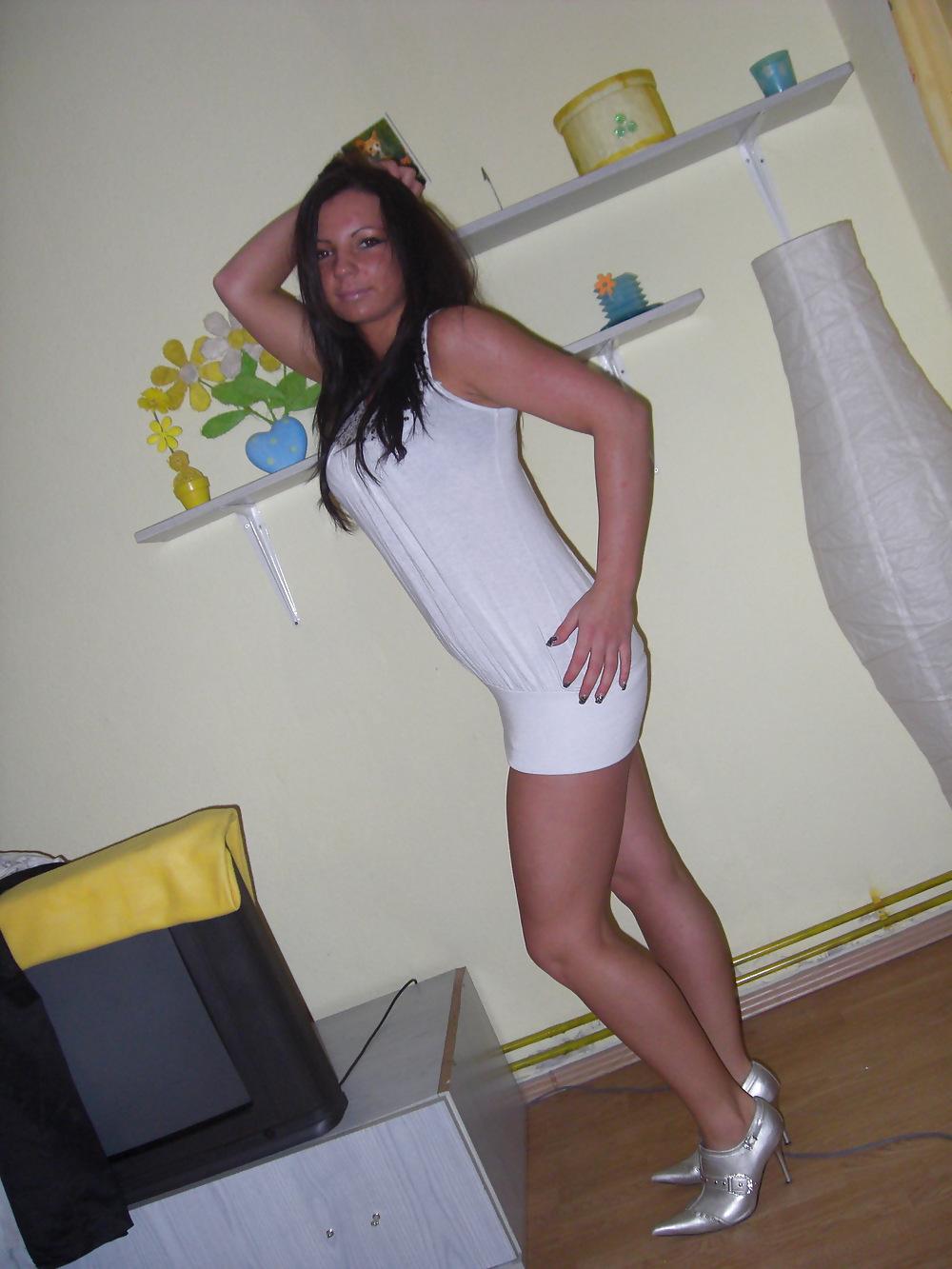25P Sexy Polish brunette