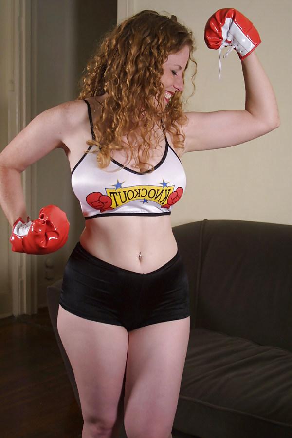 25P Redhead Busty Amateur Little Kira Is A Knock Out
