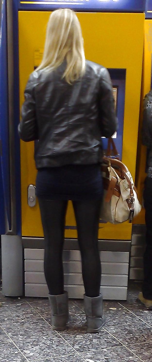 25P Selfmade candid pics ....