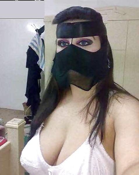 14P ARAB CHUBBY BEAUTY