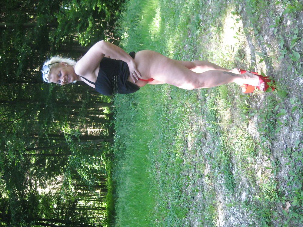 20P Gina White Happy Holiday 2011