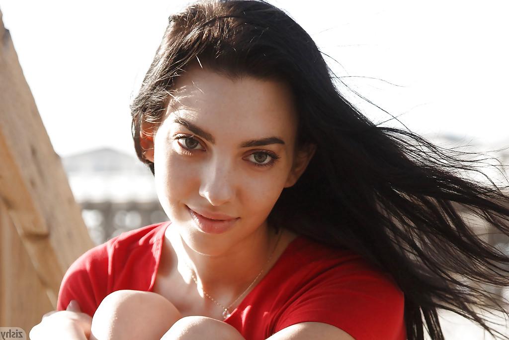 12P Beautiful brunette amateur Araya Acosta walking around in shorts