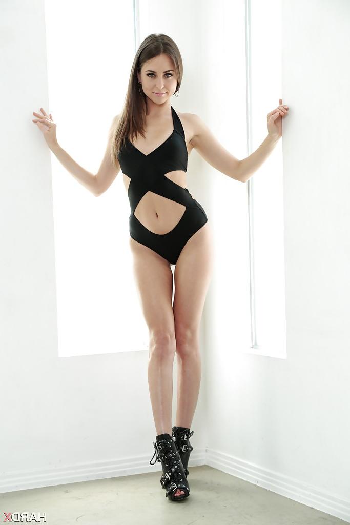 16P Petite pornstar Riley Reid revealing nearly flat chest and sexy ass