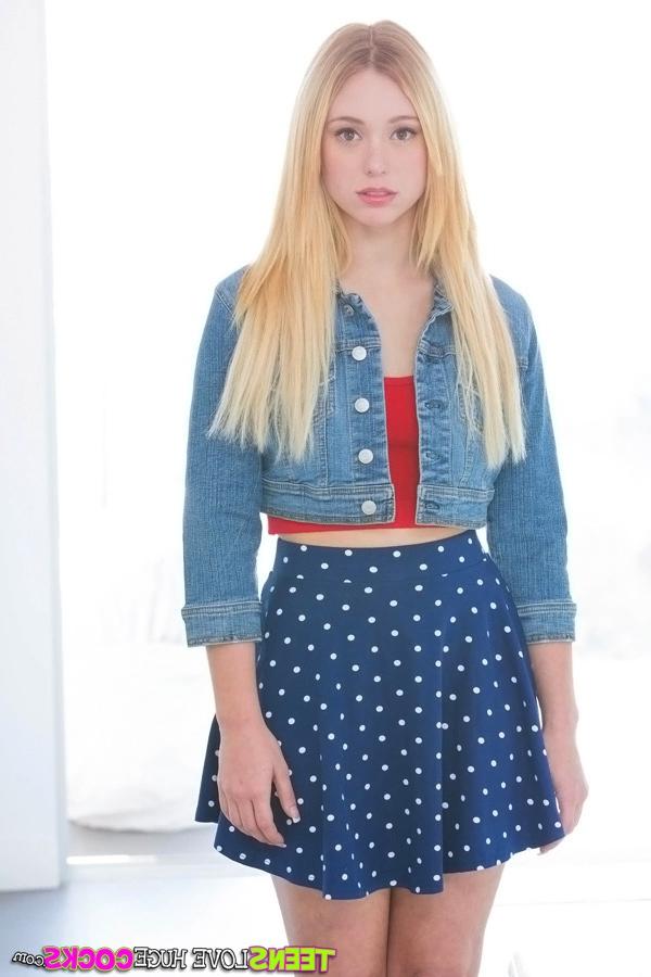 16P Blonde teen Lucy Tyler is demonstrating her shaved pussy and tight ass