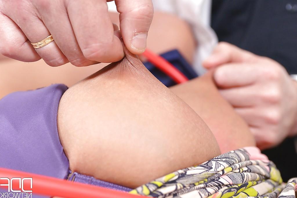 16P BDSM queen Anissa Kate gets her ass hole poked by two doctor's tools
