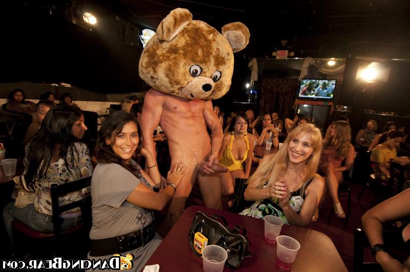 16P Cock crazy girls jerking and blowing stripper's dicks at the party