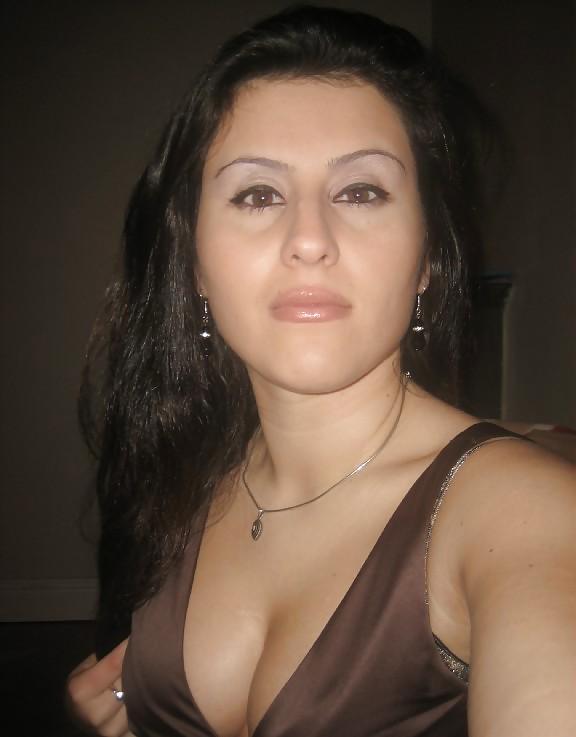 25P Arab Girls 15