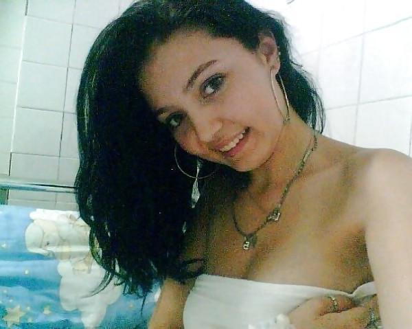25P Arab Girls 15