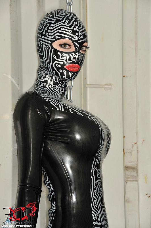 14P BDSM spanking and toying session with fetish enthusiast Latex Lucy