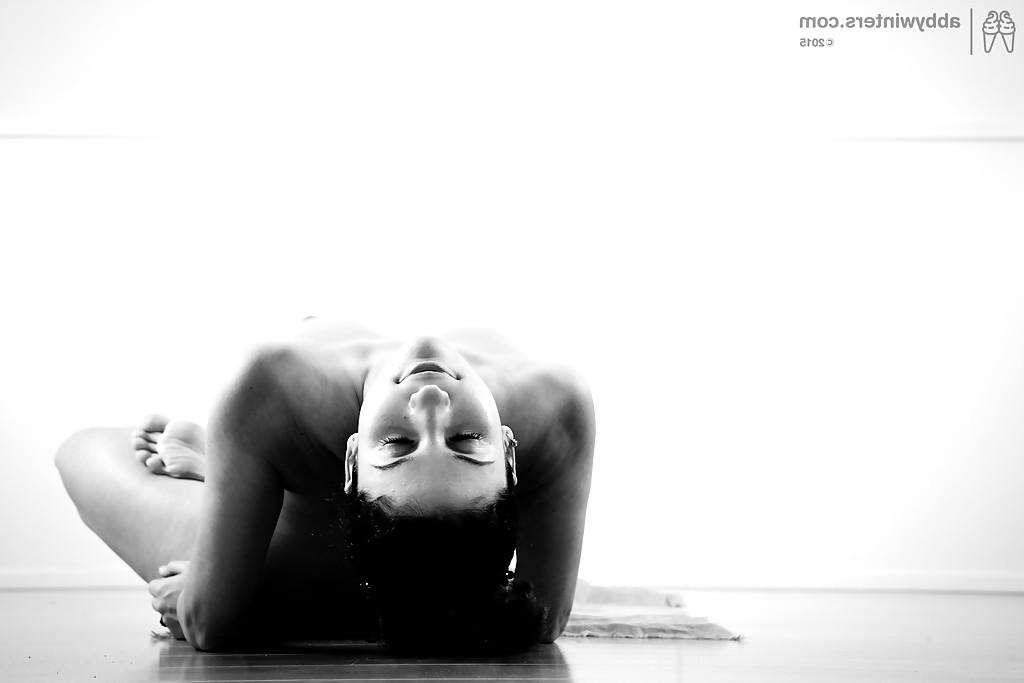 16P Gorgeous brunette amateur babe Anjali doing some naked yoga