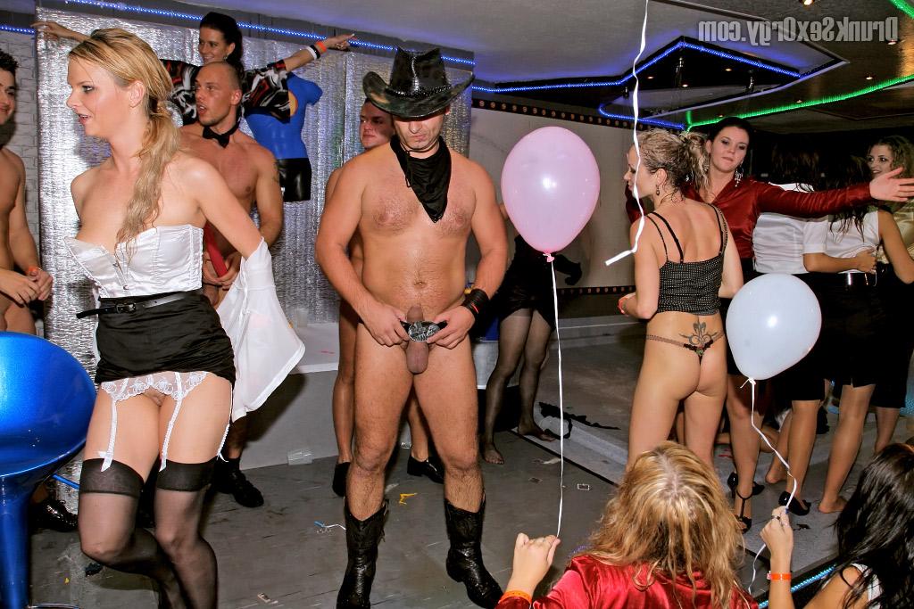 16P Lascivious party chicks making out and fucking with male strippers