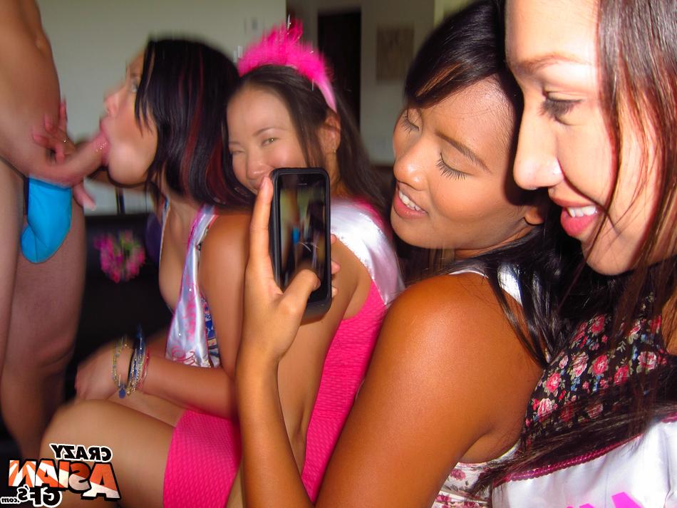 16P Thai girlfriends sucking off male strippers at wild bachelorette party