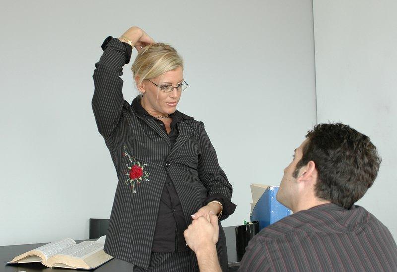 16P MILF teacher in glasses Chelsea Zinn seduces her student and fucking