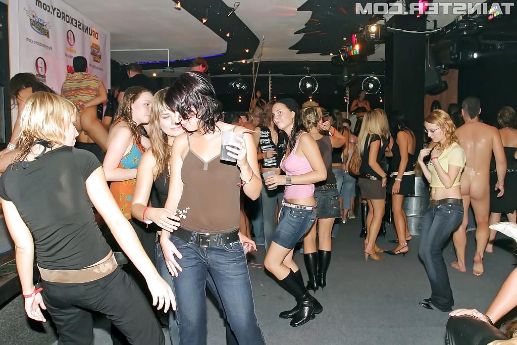 16P Cock starving lassies getting down with well-hung guys at the party