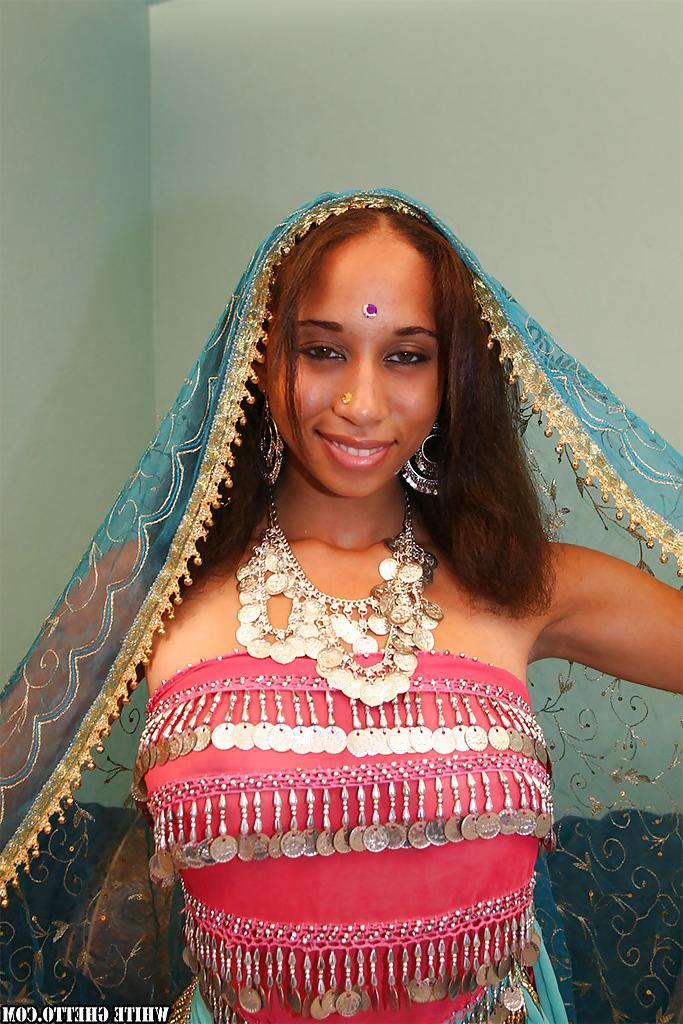 16P Fuckable indian MILF uncovering her big jugs and sexy ass