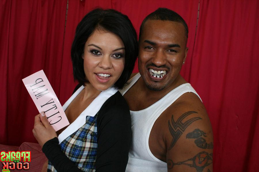 16P Teen babe Ruby Knox meets a sexy guy with a huge schlong