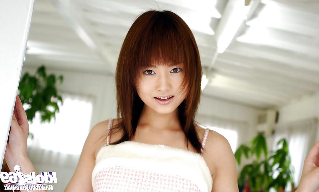 16P Foxy asian teen babe Akiho Yoshizawa uncovering her seductive body