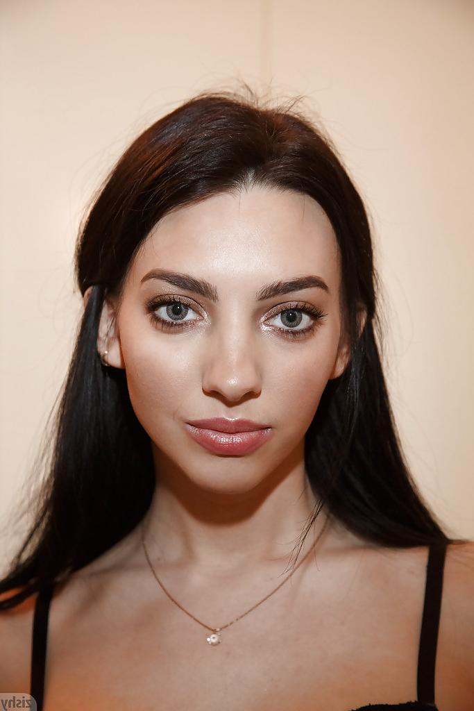 12P Round ass beauty Araya Acosta showing off her curves in lingerie